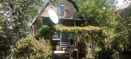 3-room dacha, 65 m²