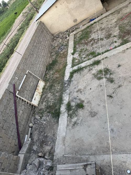 Avangardda yer sotiladi food sityga yaqin 4km