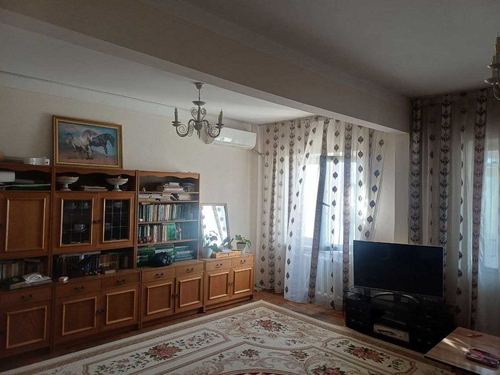 3-xonali kvartira, 92 m²