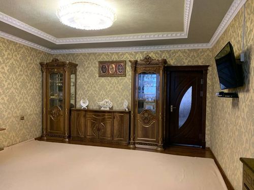 3-xonali kvartira, 70 m²