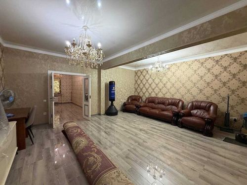 3-xonali kvartira, 92 m²
