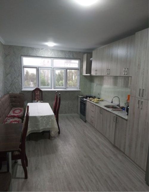 3-xonali kvartira, 80 m²