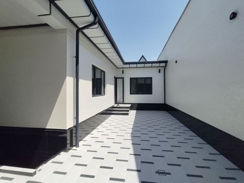 4-комнатный коттедж, 130 м²