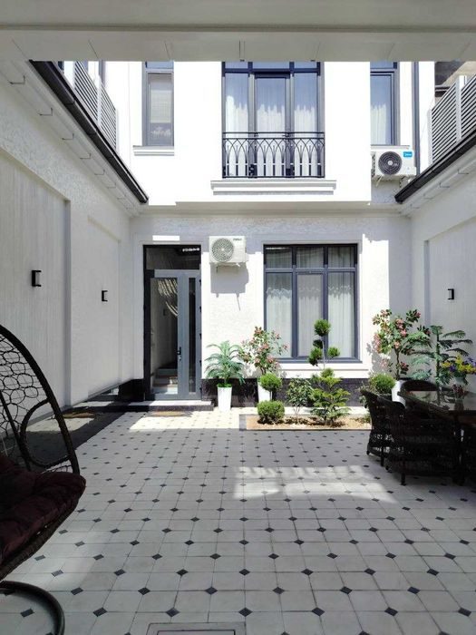 5-комнатный коттедж, 200 м², Ташкент, Сергелийский район, на продажу