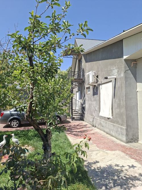 6-комнатная часть дома, 320 м²