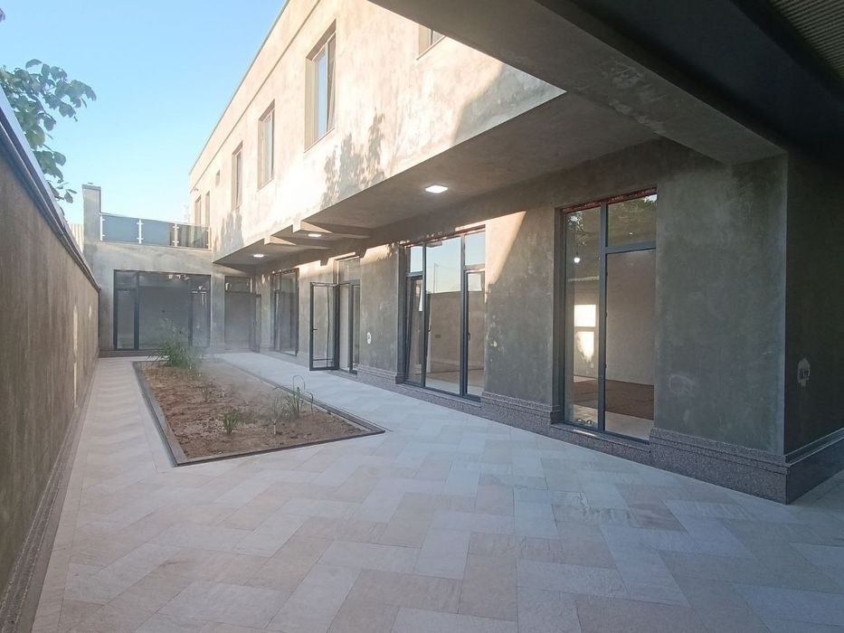 6-комнатный коттедж, 300 м², Ташкент, Сергелийский район, на продажу