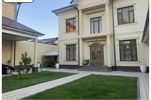 5-комнатный коттедж, 550 м²