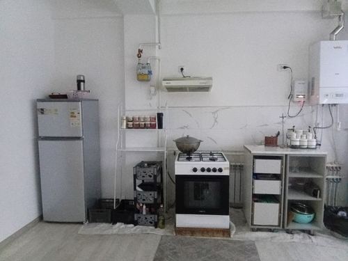 3-xonali kvartira, 90 m²