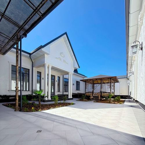 7-комнатный дом, 400 м²