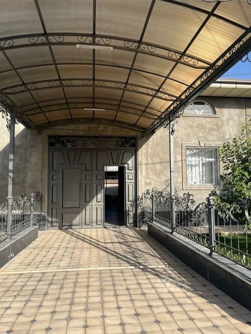 9-комнатный дом, 550 м²