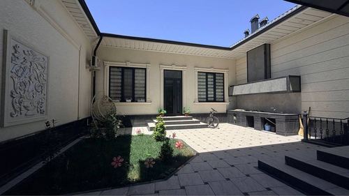 8-комнатный коттедж, 500 м²