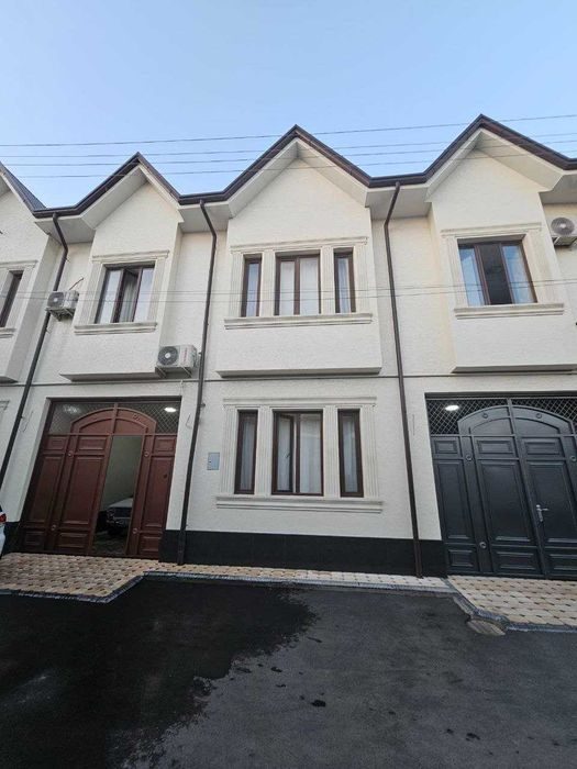 6-комнатный коттедж, 200 м², Ташкент, Сергелийский район, на продажу