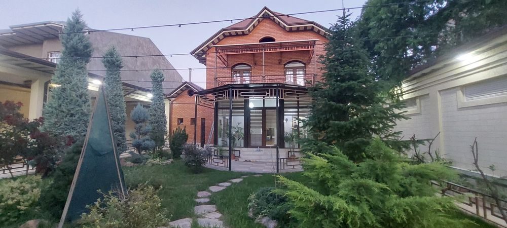 6-комнатный дом, 350 м², Ташкент, Сергелийский район, на продажу