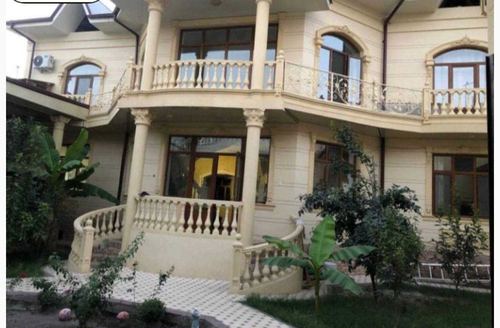 13-комнатный коттедж, 530 м²