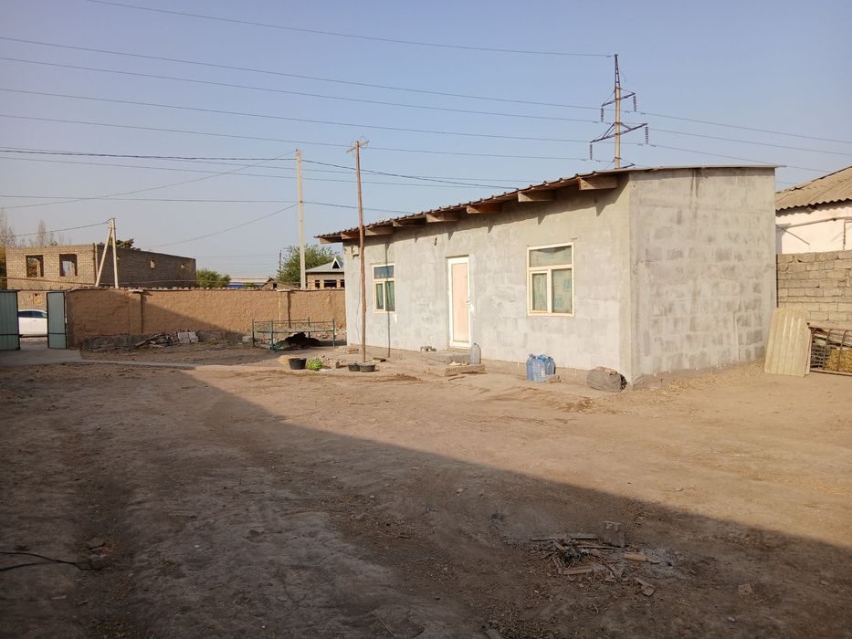 3-комнатная дача, 840 м², Ташкент, Сергелийский район, на продажу