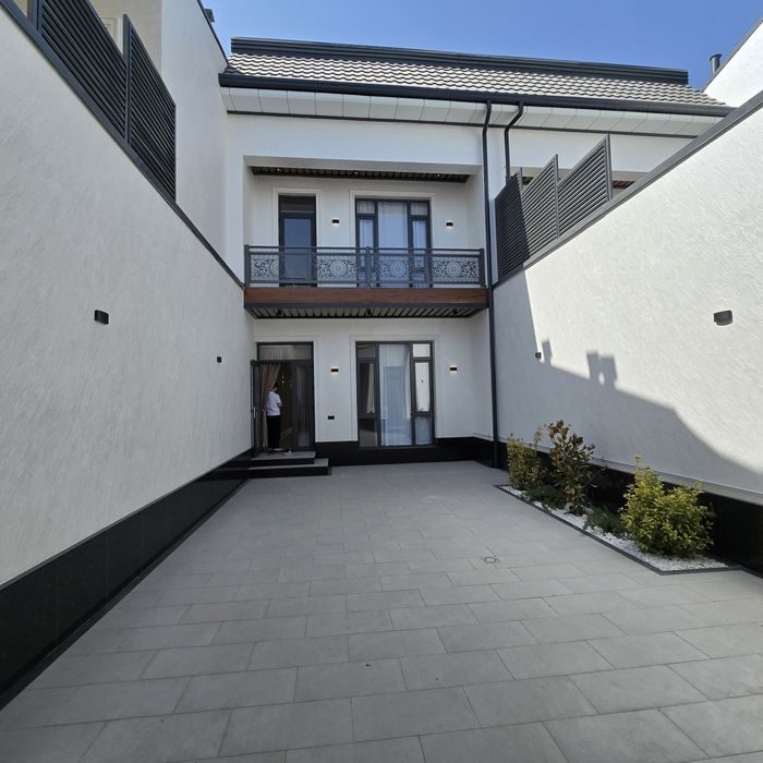 5-room cottage, 200 m², Tashkent, Sergeli District, for sale