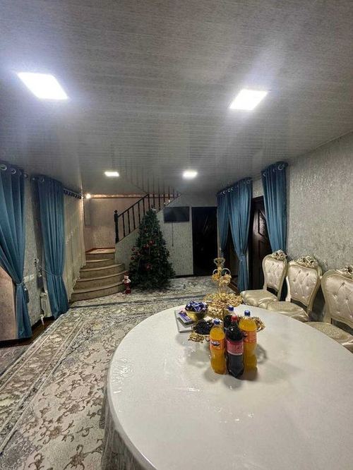 6-комнатный дом, 200 м²