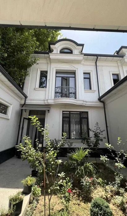 8-комнатный коттедж, 270 м², Ташкент, Сергелийский район, на продажу