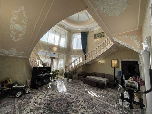 14-комнатный дом, 500 м²