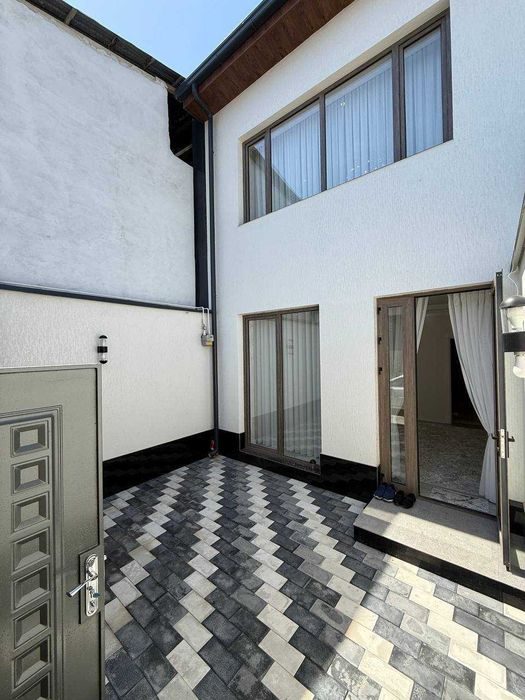 5-комнатный дом, 140 м², Ташкент, Сергелийский район, на продажу