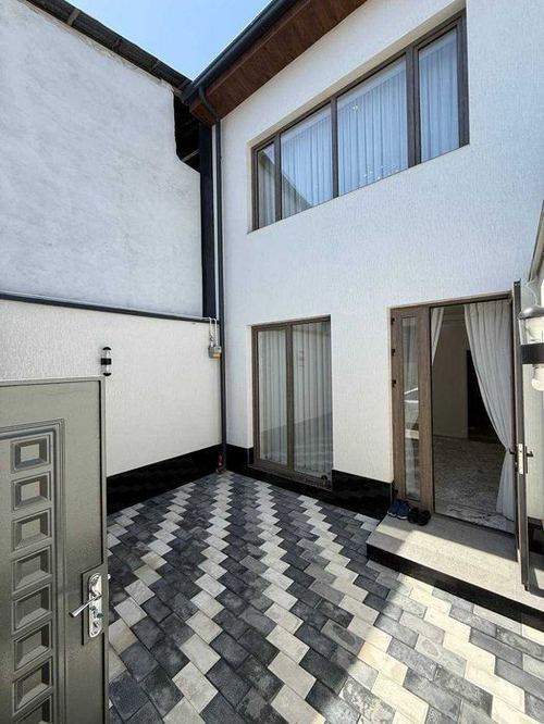 5-комнатный дом, 140 м²
