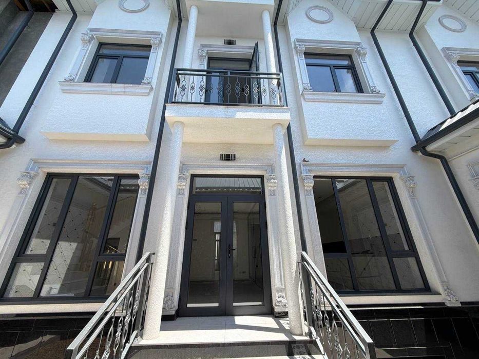 5-комнатный дом, 200 м², Ташкент, Сергелийский район, на продажу