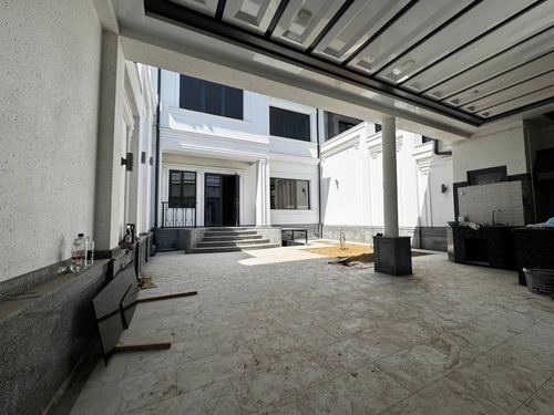 6-комнатный коттедж, 200 м²