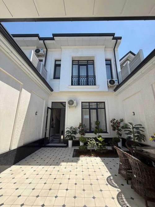 5-комнатный коттедж, 213 м²