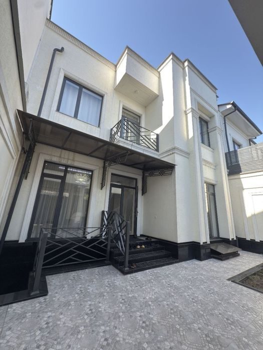 6-комнатный таунхаус, 350 м², Ташкент, Сергелийский район, на продажу