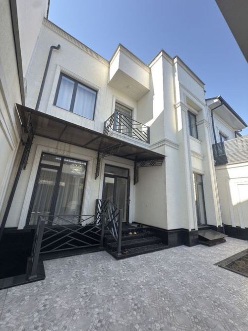 6-комнатный дом, 350 м²
