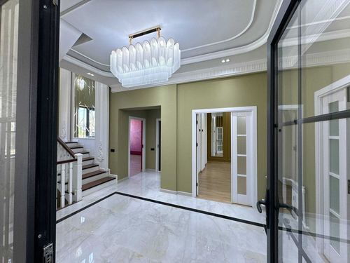 6-комнатный коттедж, 300 м²