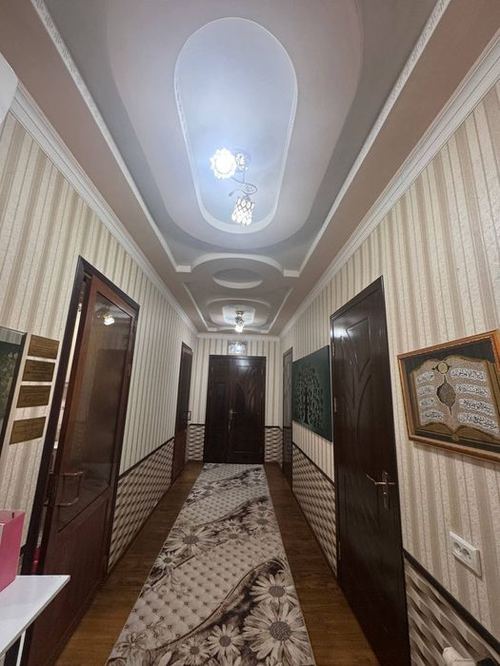 10-комнатный дом, 400 м²