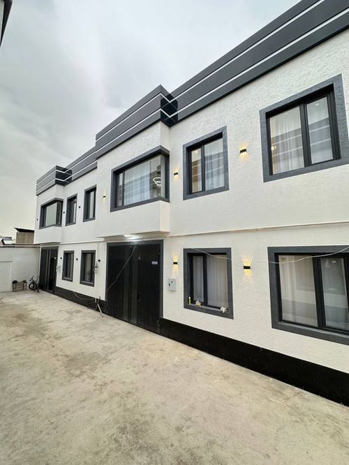 4-комнатный коттедж, 300 м²