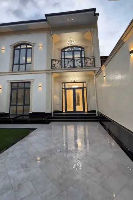 5-комнатный коттедж, 250 м²