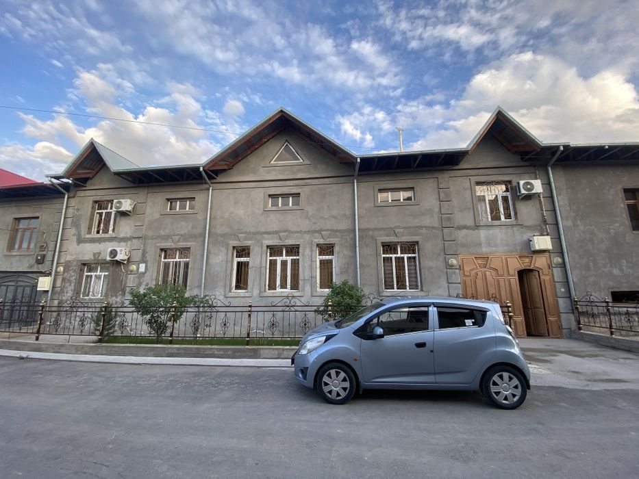 15-комнатный дом, 300 м², Ташкент, Сергелийский район, на продажу
