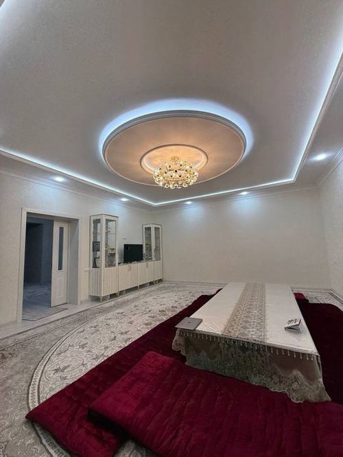 8-комнатный коттедж, 300 м²
