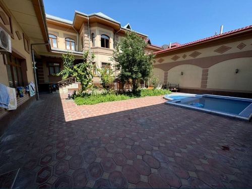 7-room house, 600 m²