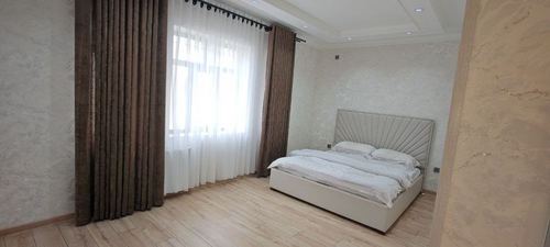 4-room house, 200 m²