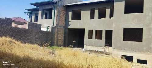 8-комнатный дом, 4 м²