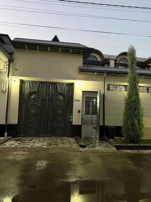 5-room house, 250 m²