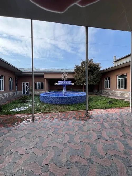 12-комнатный дом, 245 м²
