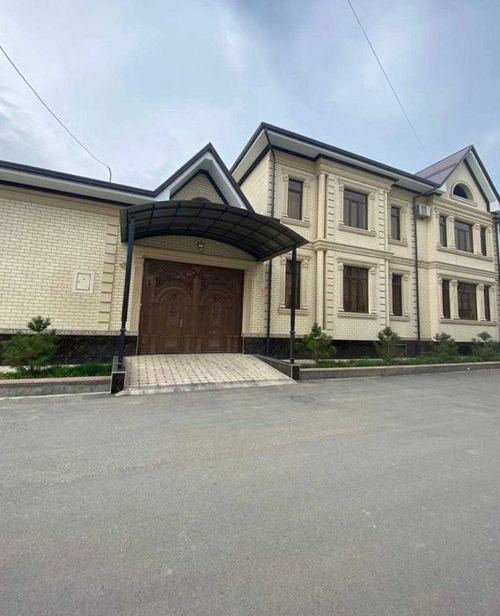 8-комнатный коттедж, 1050 м²