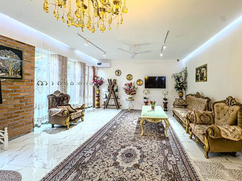 6-room house, 250 m²