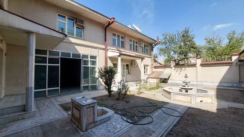 8-комнатный дом, 460 м²
