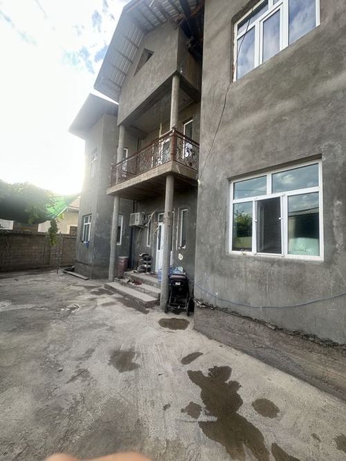 7-комнатный дом, 220 м²