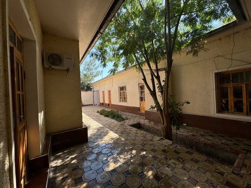 8-комнатный коттедж, 500 м²