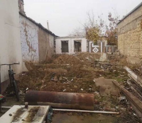 Продаю участок 10  соток  Сергели  1 линия фасад 35м +парковка 8 сот