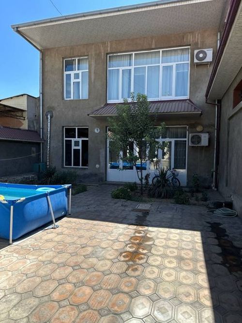 7-xonali uy, 180 m²
