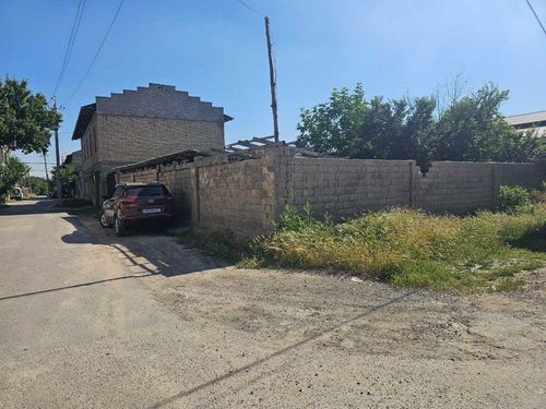 Sergeli.. 6 sotixli uy kurishga yer sotaman. Fasad 30m*20m