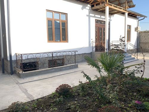 7-xonali uy, 550 m²